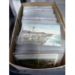 Postcards; approximately 400 cards, mainly UK topography (appx.400)