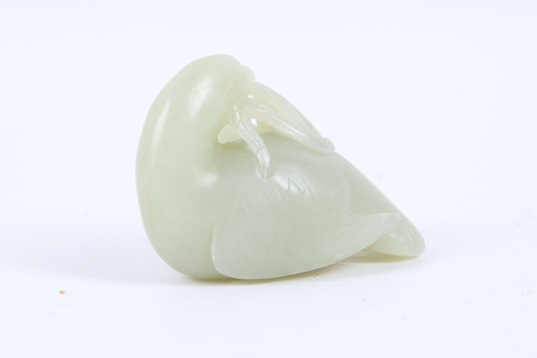 A Chinese jade carving of two birds sharing fruit, 7cm. - Image 2 of 2