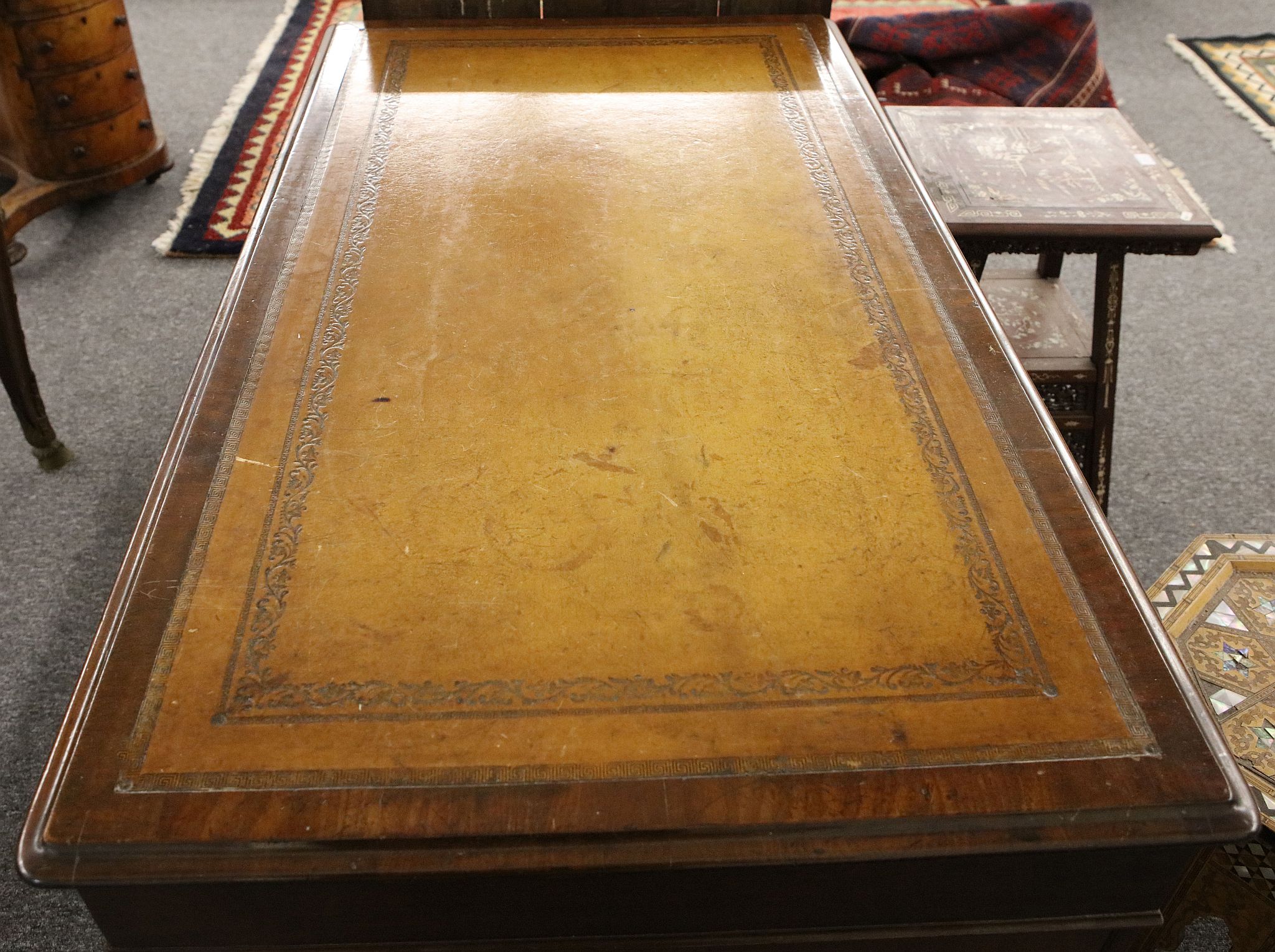 A Victorian mahogany twin pedestal partner's desk, one side having 3 frieze drawers over 3 drawers - Image 2 of 2