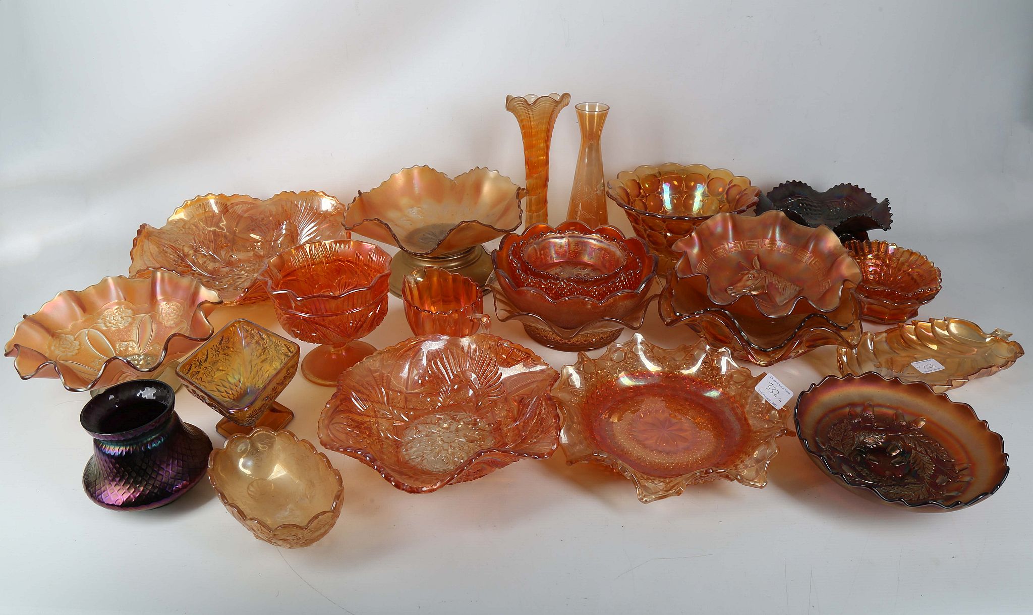 A large collection of moulded lustre Carnival glass, in shades of orange, comprising bowls, a leaf- - Bild 2 aus 2