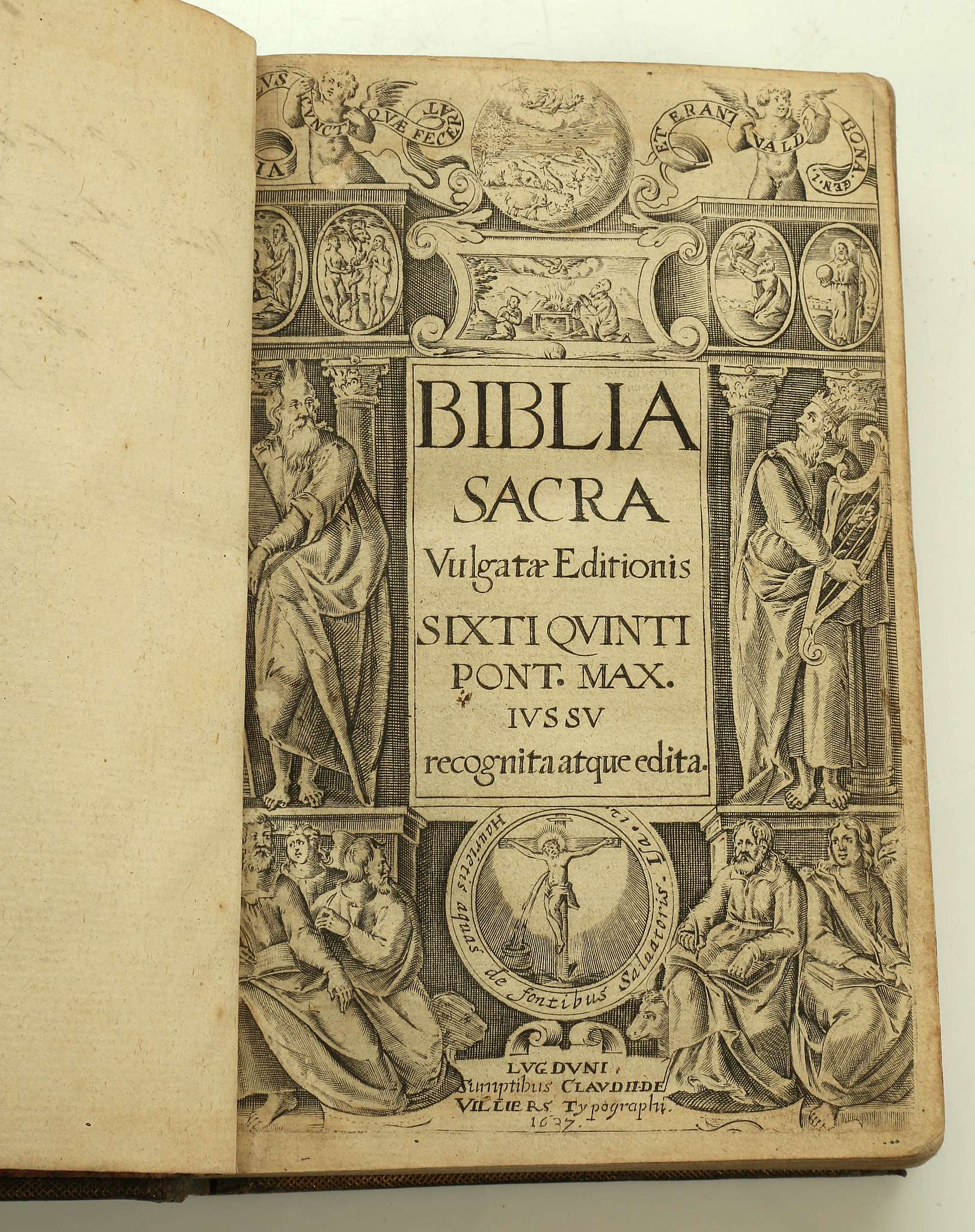 Biblia Sacra Vulgatae Editions. Lugduni: Claudii de Villiers, 1637. 8vo. Engraved title page ( - Image 3 of 4