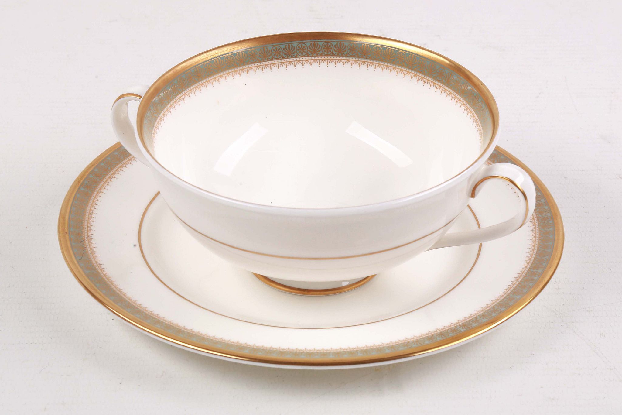 A Royal Doulton English fine bone china part dinner service for six, decorated with formal blue - Image 3 of 6