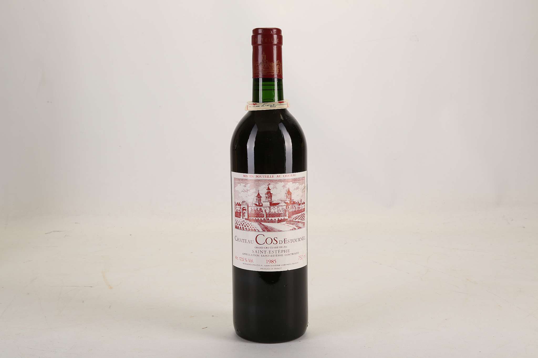 A 1985 Chateau Cos D'Estournel, Saint Estephe, Grand Cru Classè, 750ml (12.5% ABV). *This wine has