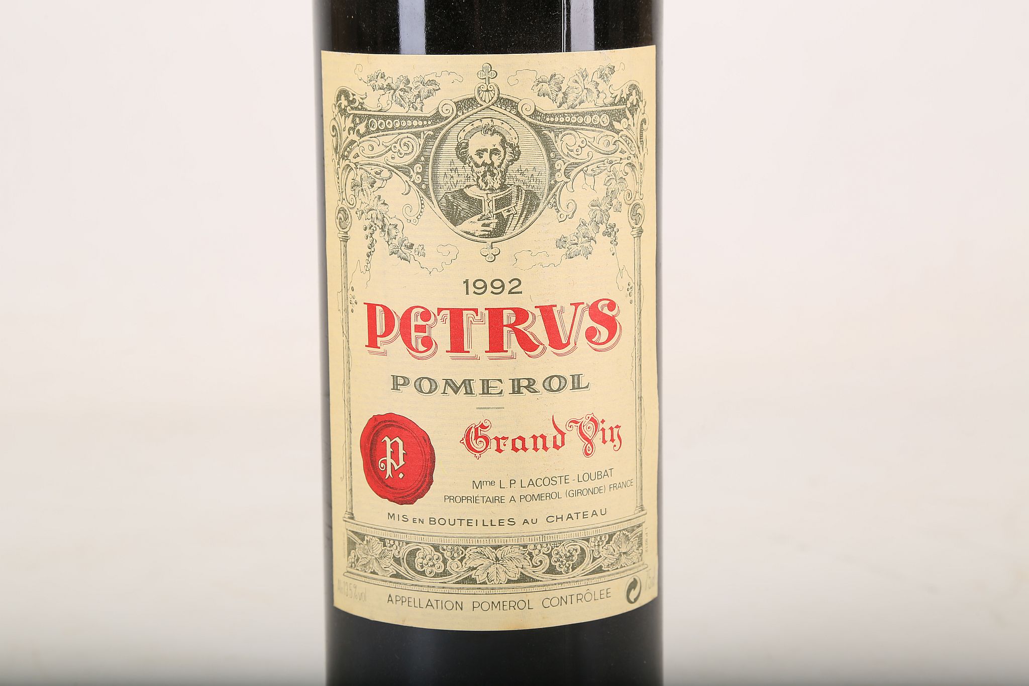 A 1992 Petrus, Grand Vin, Pomerol, Mme L.P. Lacoste-Loubat Proprietaire, 75cl (13.5% ABV). - Image 3 of 4