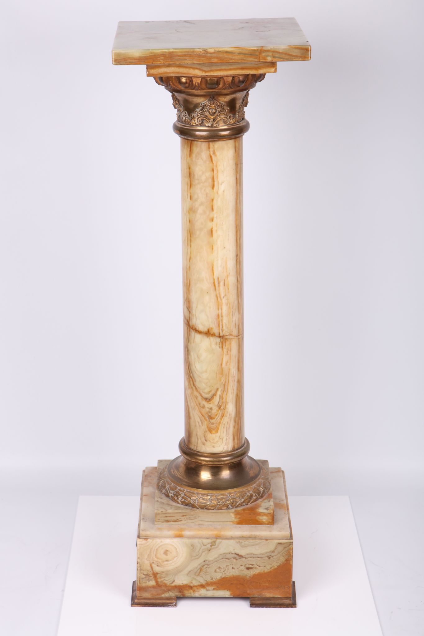A LATE 19TH CENTURY FRENCH ONYX AND GILT BRONZE MOUNTED PEDESTAL COLUMN the square shelf top over - Image 4 of 5