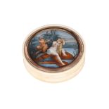 A LATE 18TH / EARLY 19TH CENTURY SWISS IVORY, TORTOISESHELL AND GOLD MOUNTED SNUFF BOX DEPICTING A