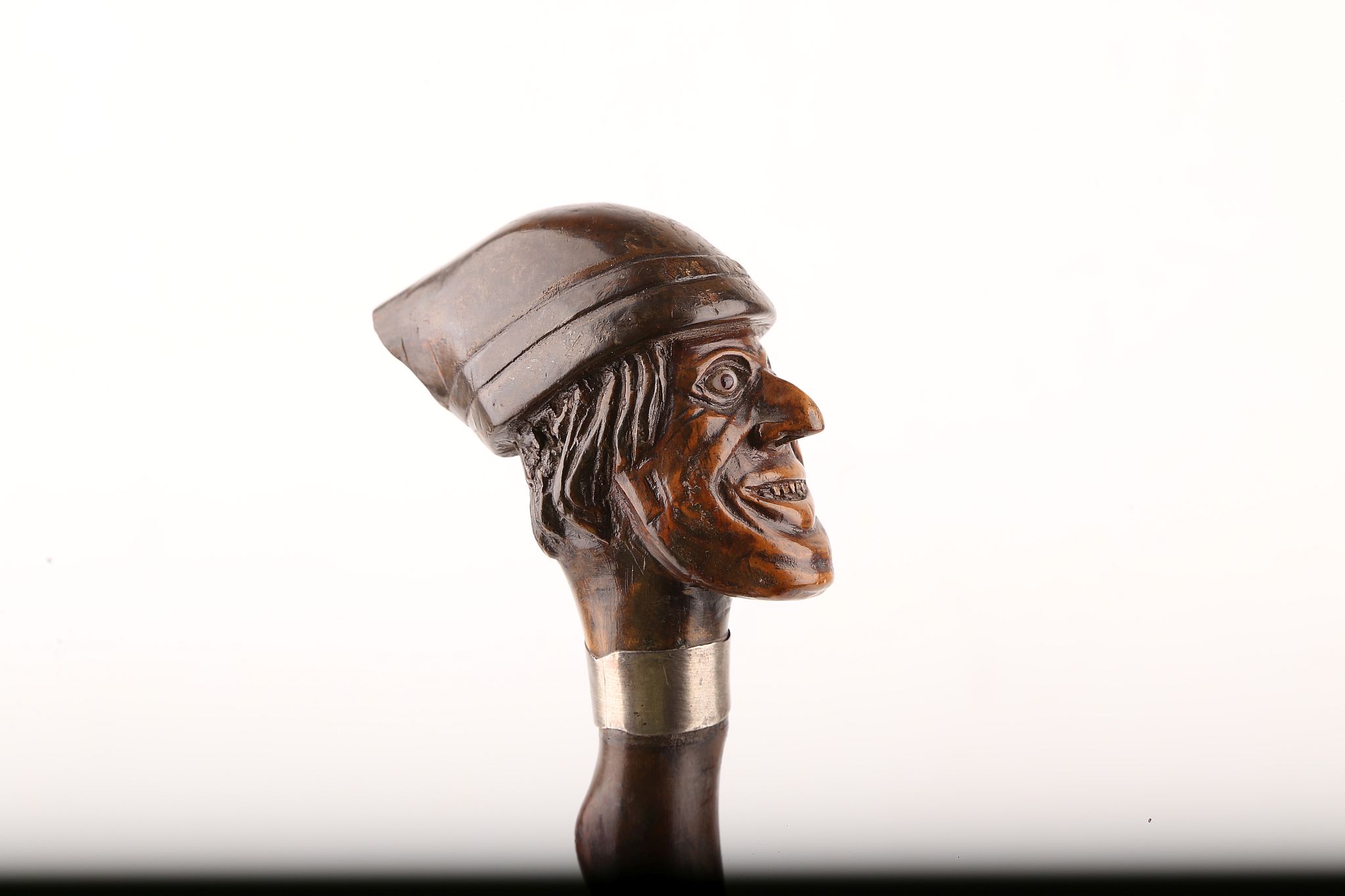 AN INTERESTING FOLK ART WOOD CANE, modelled as a man's head wearing a working hat, early glass eyes, - Image 4 of 6