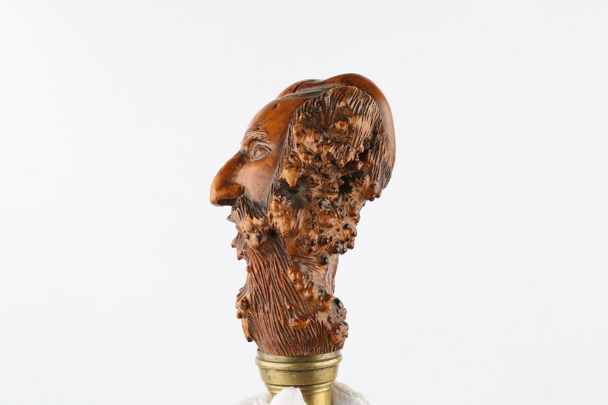 A LARGE 19TH CENTURY CARVED ROOT WOOD CANE, handle of a bearded man in bonnet (possibly Scottish). - Image 2 of 5
