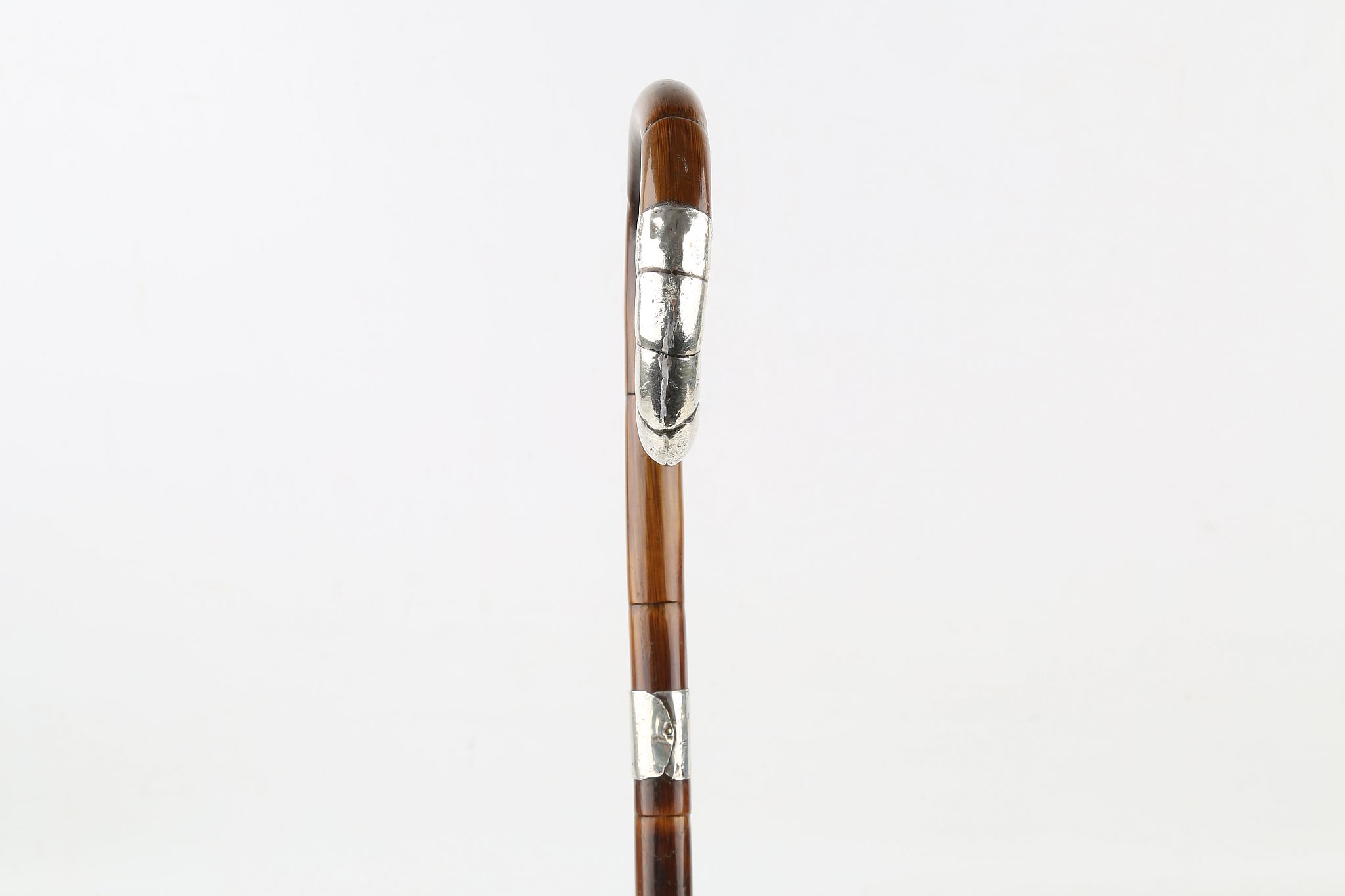 A FIRST WORLD WAR INTEREST, SQUARE SECTION CROOK HANDLE BAMBOO CANE, with silver collar engraved ' - Image 2 of 6