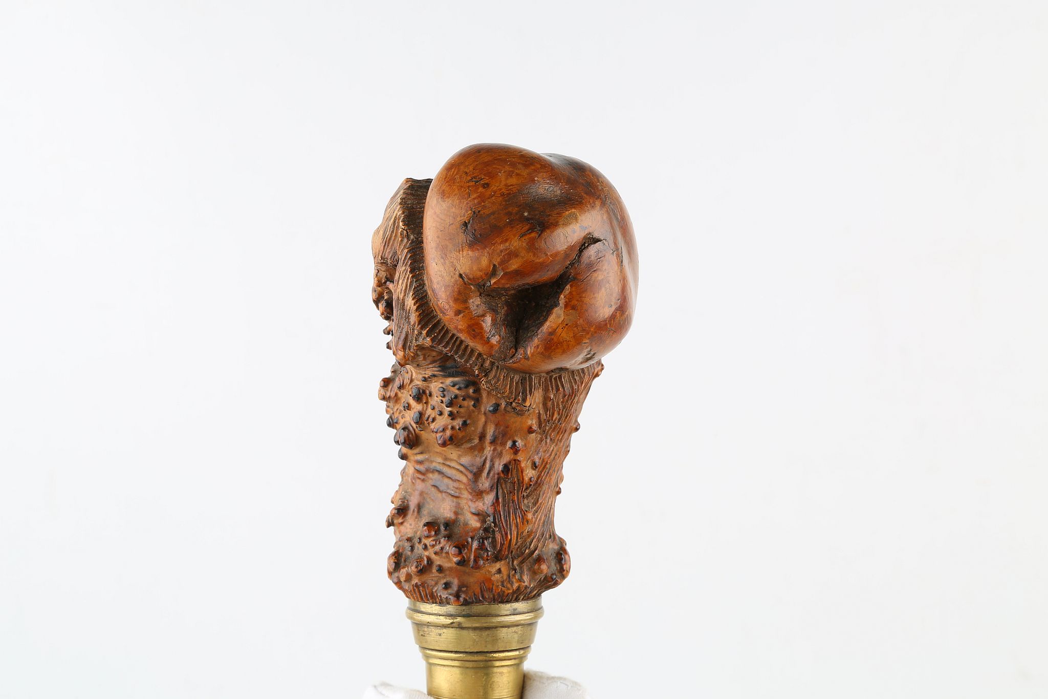 A LARGE 19TH CENTURY CARVED ROOT WOOD CANE, handle of a bearded man in bonnet (possibly Scottish). - Image 3 of 5