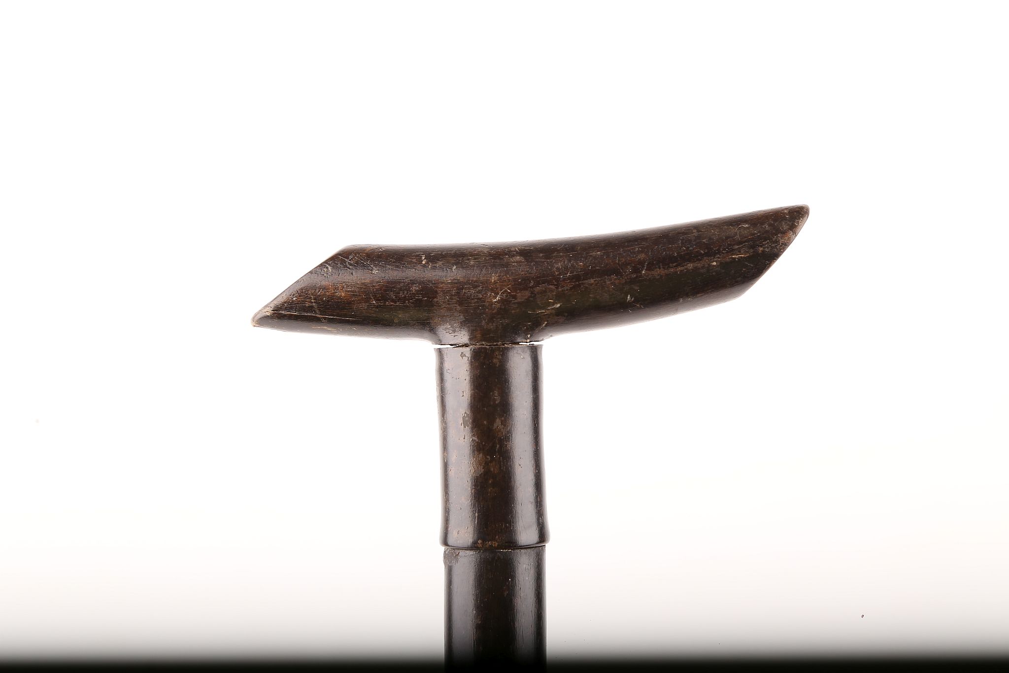 A HORN SECTIONAL TAU SHAPED HANDLED CANE, 85cm. - Image 3 of 6