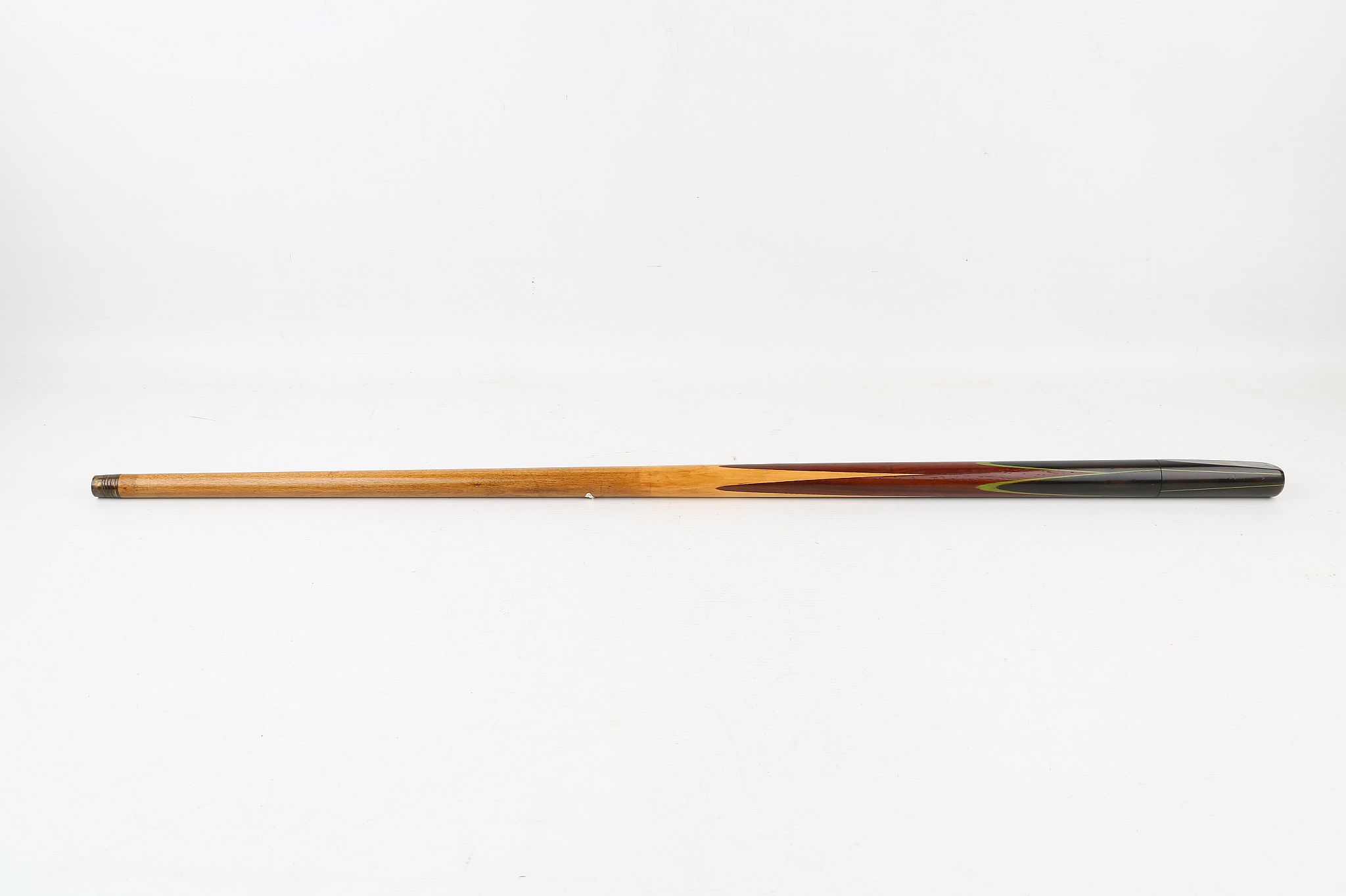 A LATE 19TH CENTURY WALKING CANE, which converts to a snooker cue, 36 inches (92cm). - Image 5 of 5