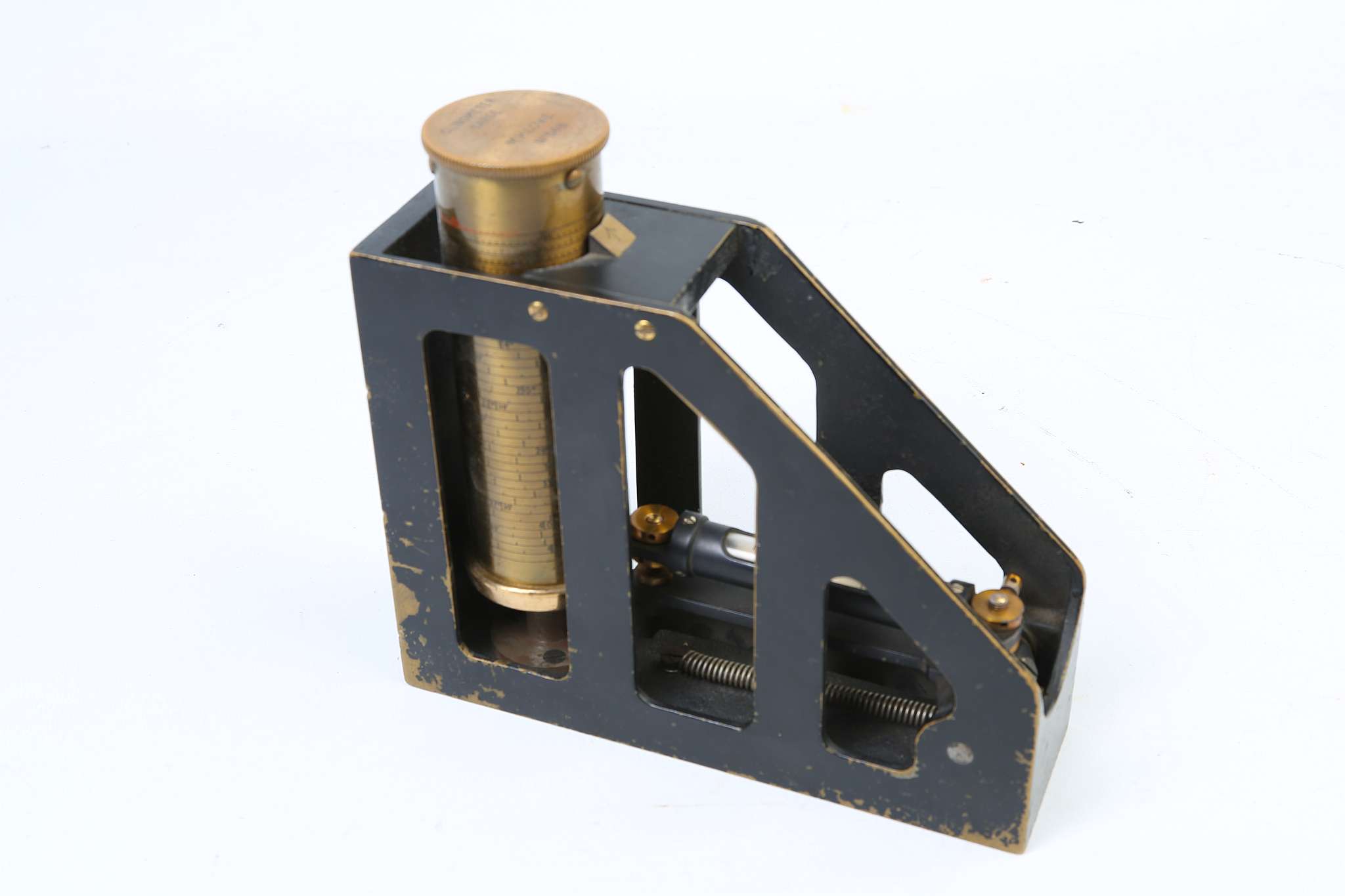 AN EARLY 20th CENTURY, LIKELY TO BE WWI, CLINOMETER, large, made by M.H. Lowe, No.548, in original - Image 3 of 6