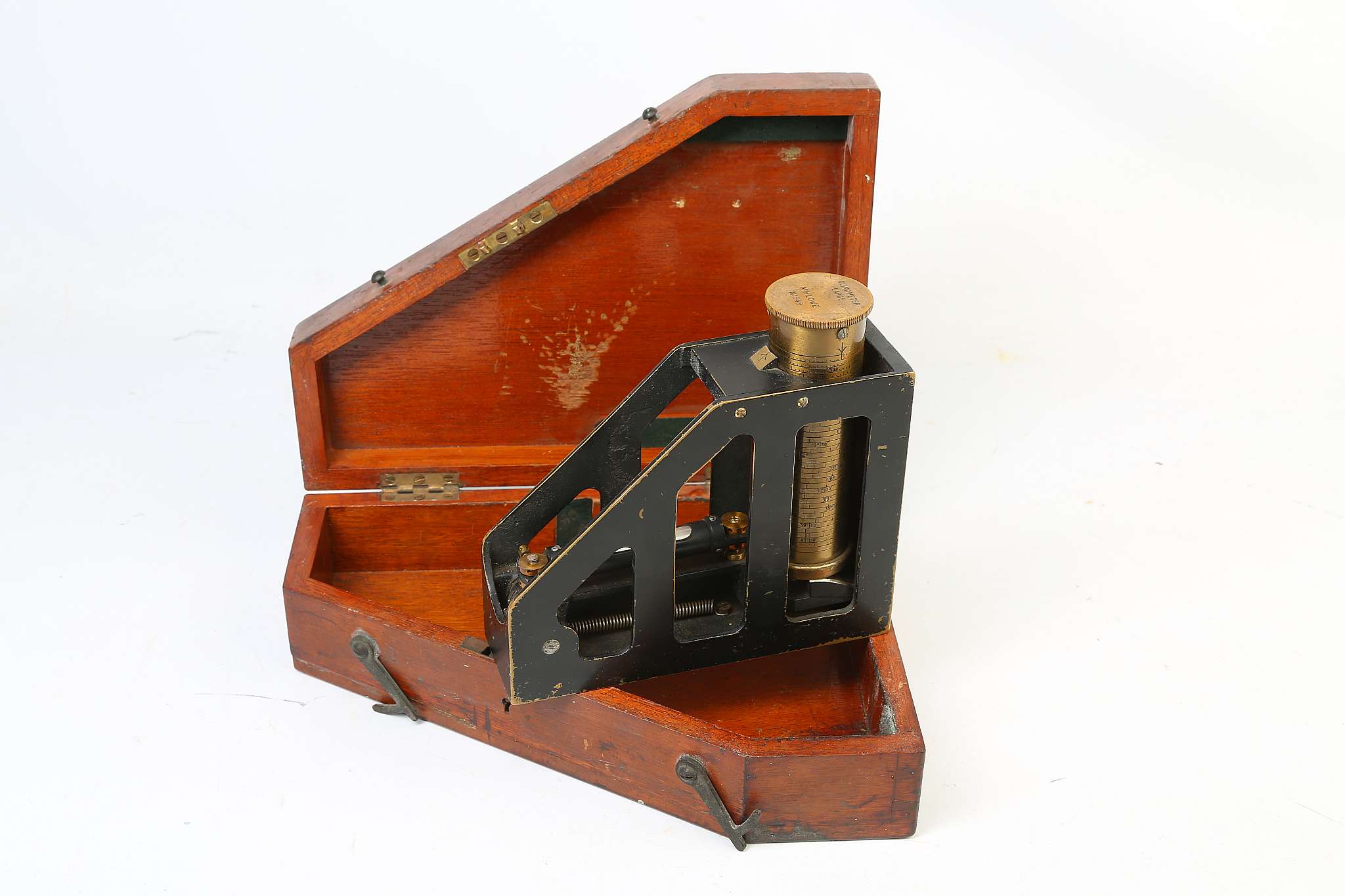 AN EARLY 20th CENTURY, LIKELY TO BE WWI, CLINOMETER, large, made by M.H. Lowe, No.548, in original - Image 6 of 6