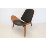 A CH07 SHELL CHAIR, DESIGNED BY HANS WEGNER, MANUFACTURED BY CARL HANSEN & SON, DENMARK, with