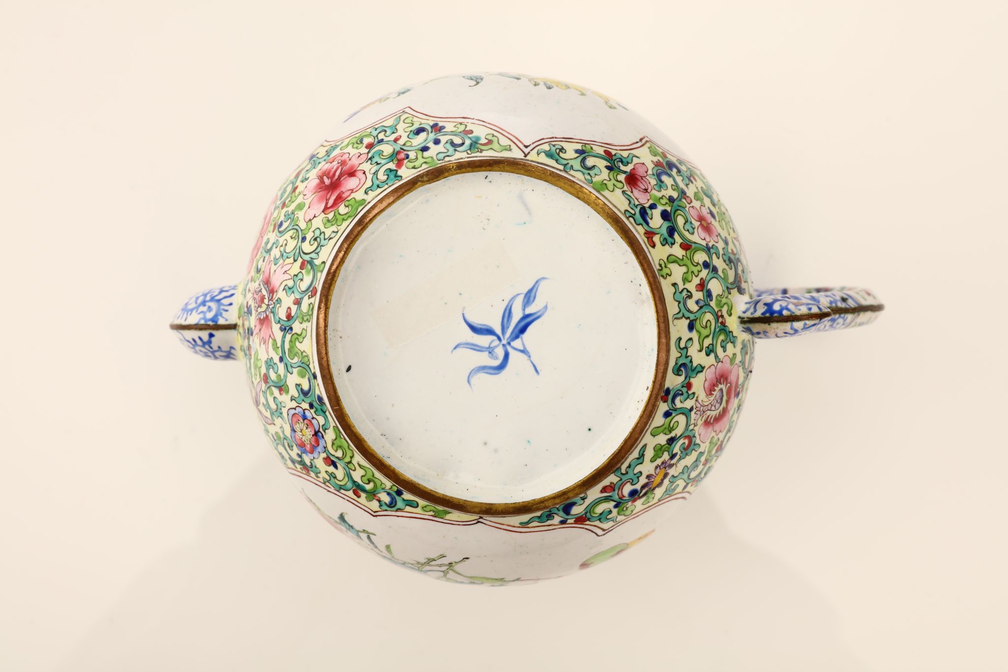 A CHINESE CANTON ENAMEL TEAPOT AND COVER. Qing Dynasty, 18th Century. The pear-shaped body with - Image 8 of 8