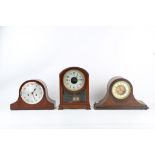 AN EARLY 20TH CENTURY MAHOGANY BULLE MANTEL CLOCK TOGETHER WITH TWO FURTHER MANTEL CLOCKS the