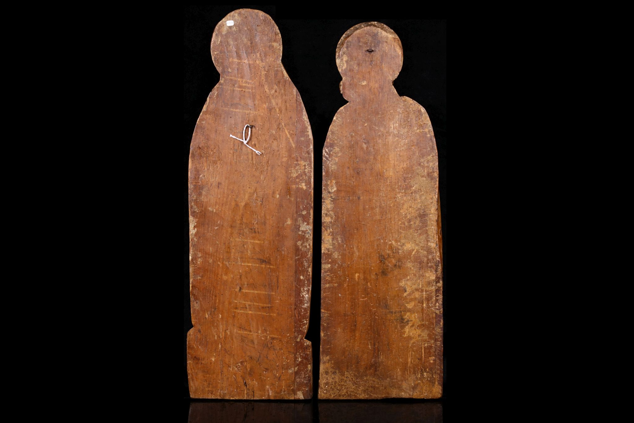 A PAIR OF EARLY 16TH CENTURY GERMAN (FRANCONIAN) CARVED AND POLYCHROME DECORATED LIMEWOOD FIGURES OF - Image 2 of 2