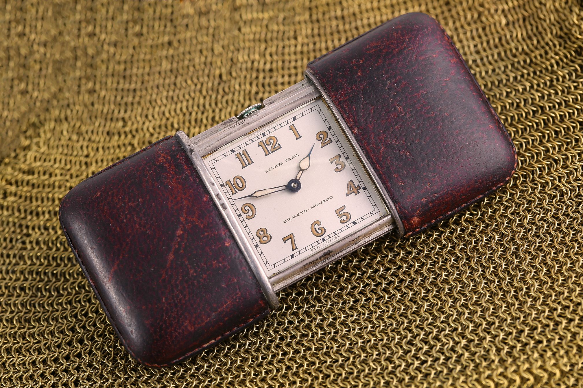 VINTAGE ERMETO-MOVADO TRAVEL WATCH A c.1930's Hermes Paris retailed Ermeto-Movado purse watch, with - Image 3 of 3