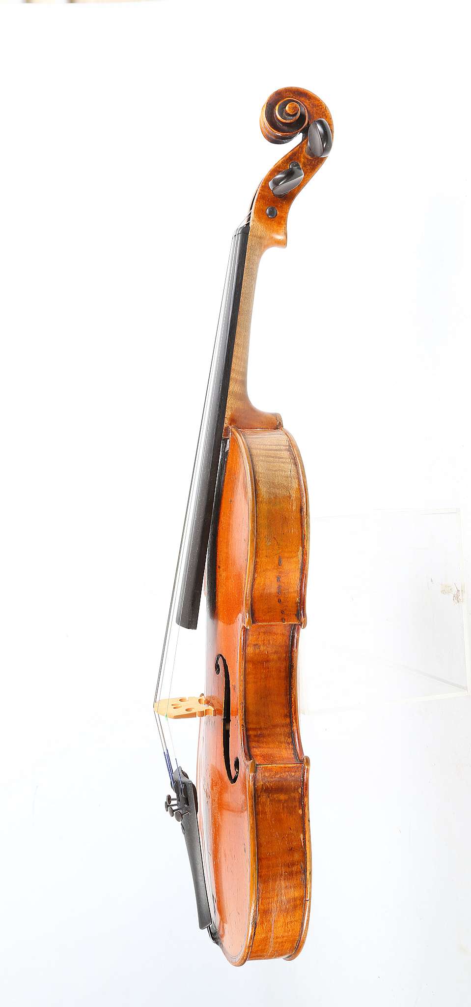 A good French violin, Guarnieri model. Circa 1880-1890. One-piece back, in a yellow orange varnish - Bild 4 aus 8