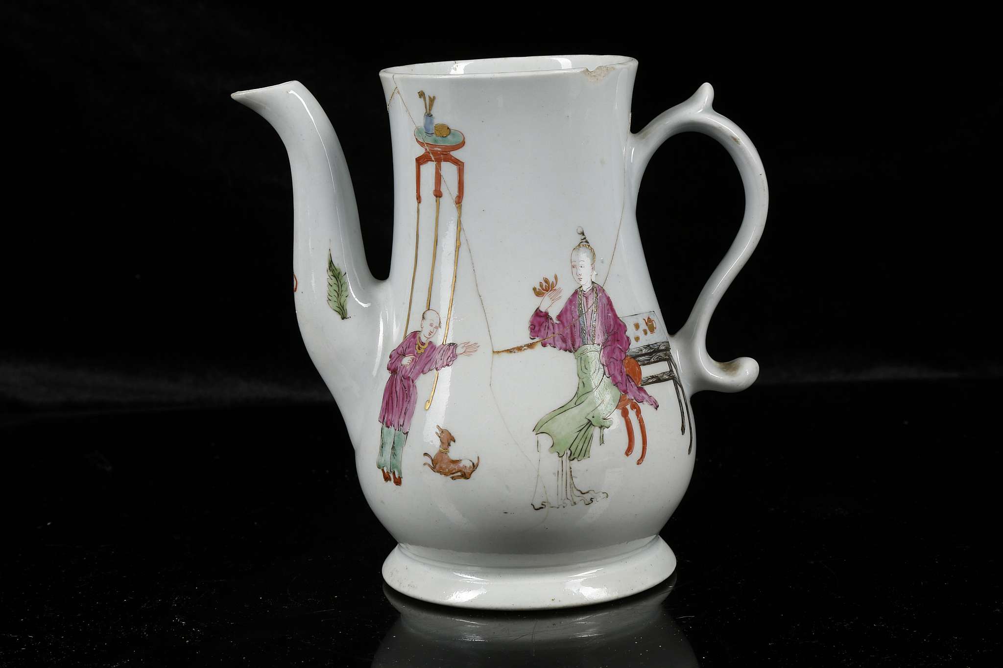 AN EARLY WORCESTER PORCELAIN COFFEE POT, circa 1753, of plain baluster shape on a neatly turned - Image 3 of 5