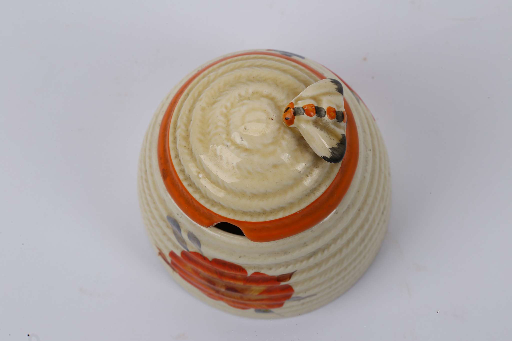 CLARICE CLIFF NASTURTIUM PATTERN BEEHIVE HONEY POT, circa 1930, painted in colours, stamped - Image 3 of 5