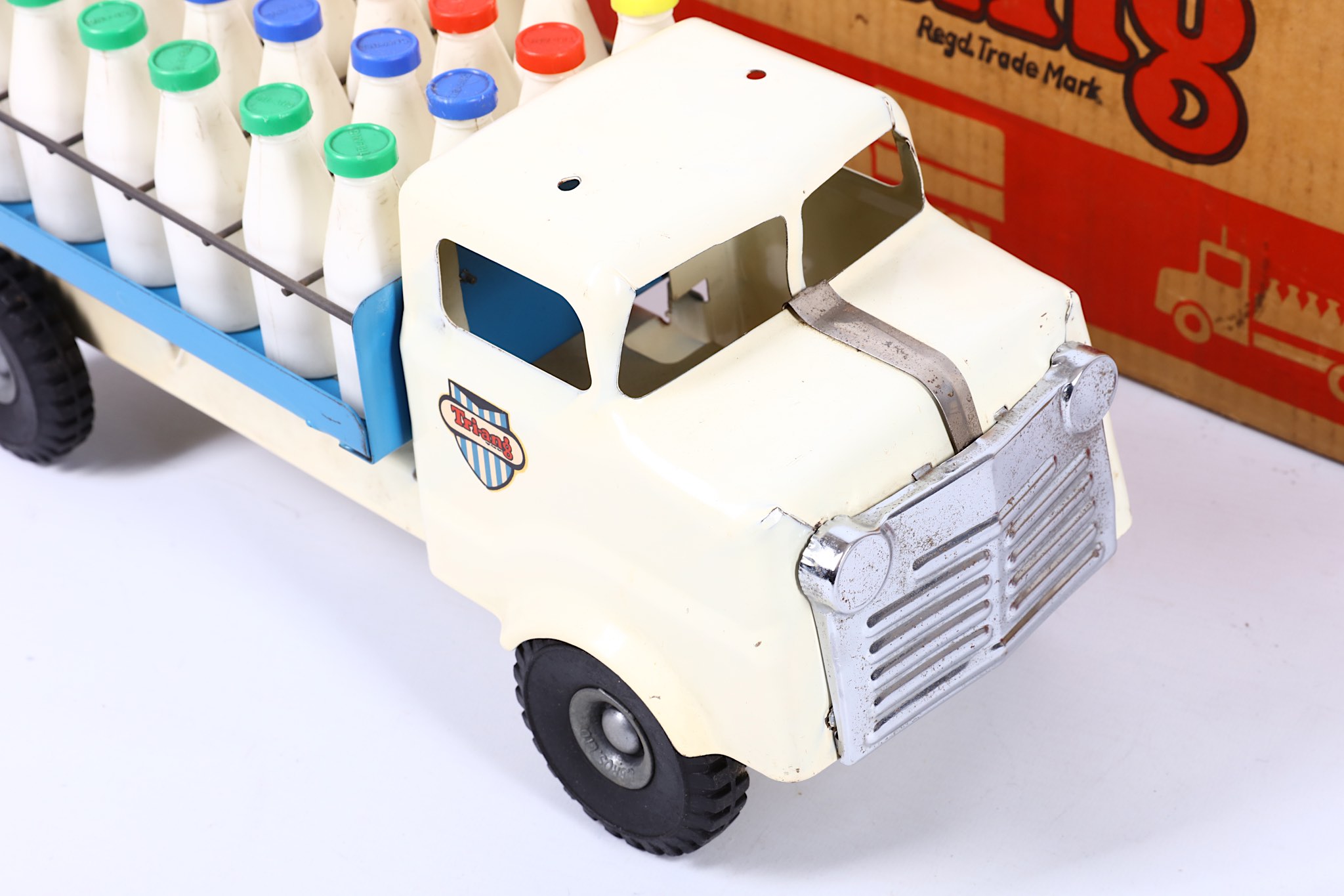 A Triang Junior Diesel Series, milk lorry complete with milk bottles, supplied in its original - Image 2 of 5