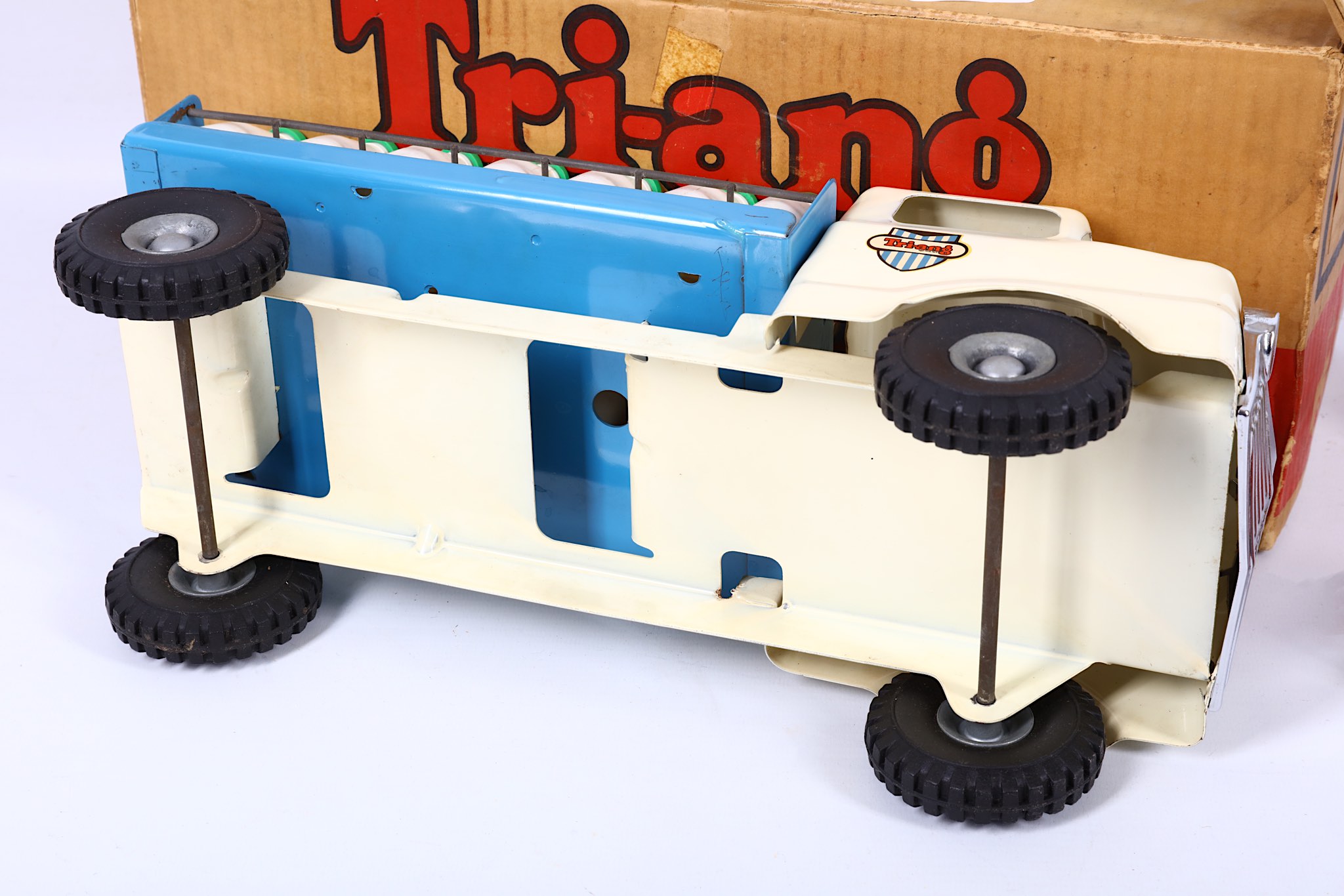 A Triang Junior Diesel Series, milk lorry complete with milk bottles, supplied in its original - Image 4 of 5