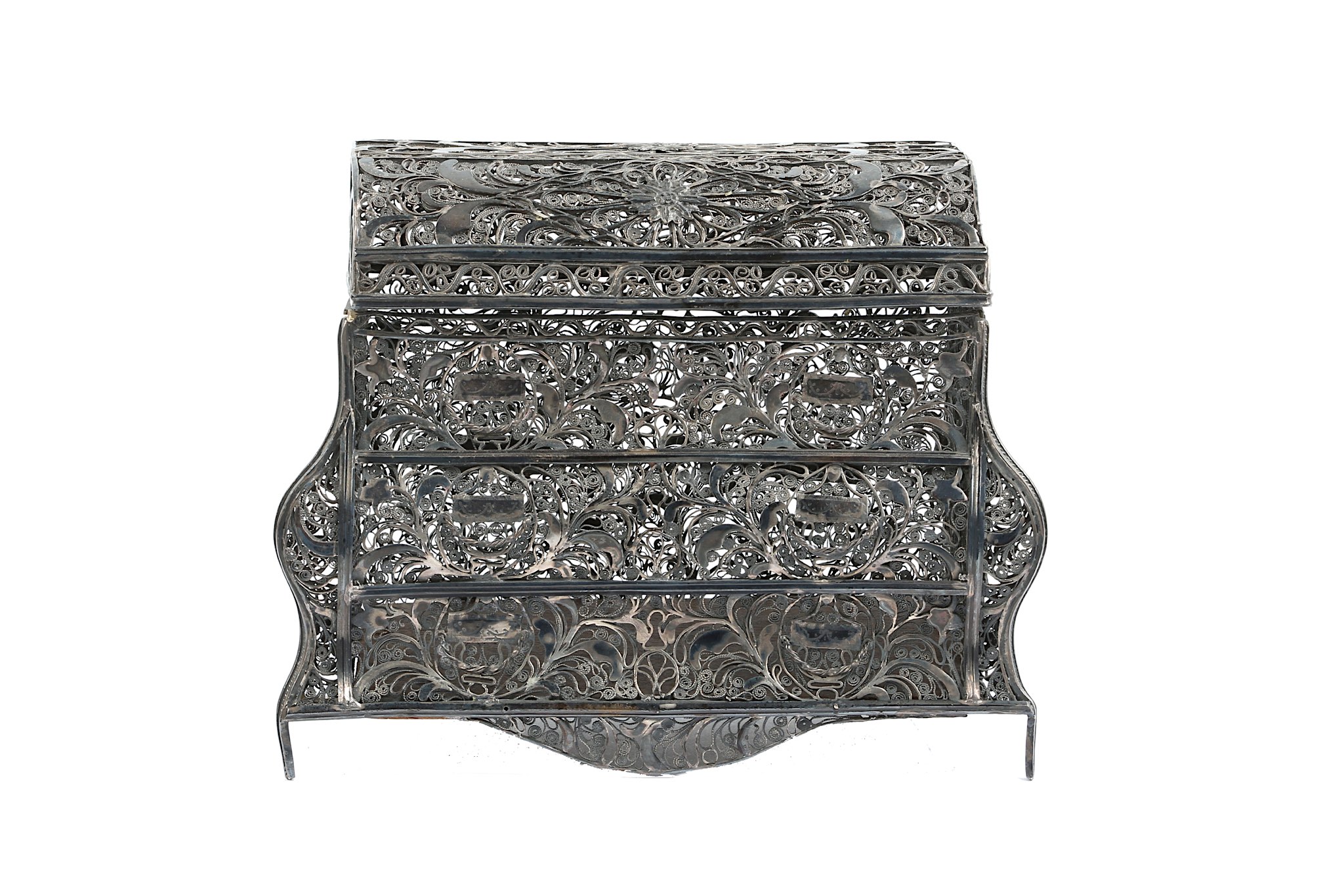 A LATE 18TH / 19TH CENTURY INDO-PORTUGUESE SILVER FILIGREE CASKET PROBABLY GOA modelled as a bombe - Image 2 of 8