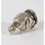 A novelty silver snuff box in the form of a dog's head, London 1972, with hinged cover, 3.