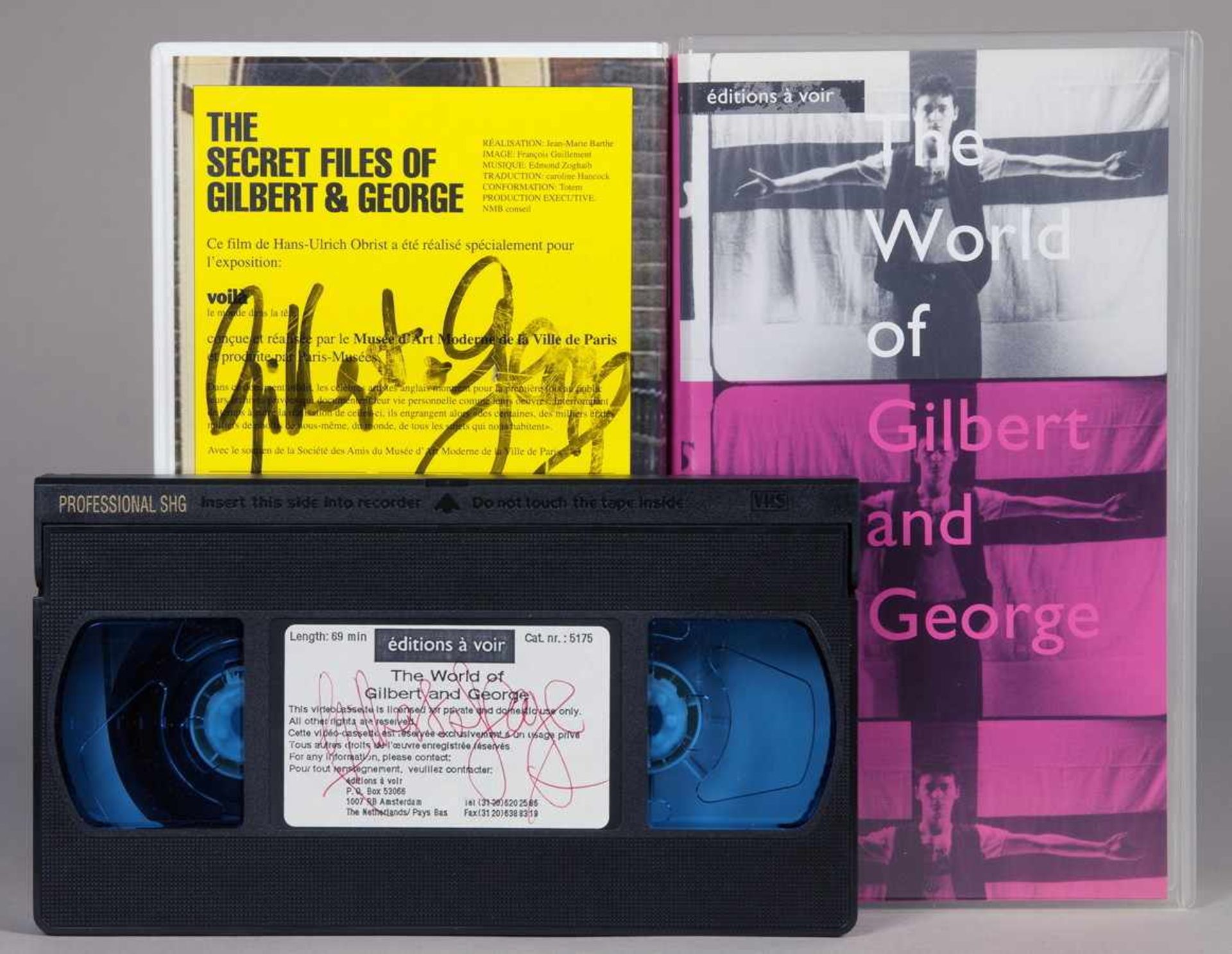 The World of Gilbert and George. - The secret Files of Gilbert & George. Un film de Hans-Ulrich