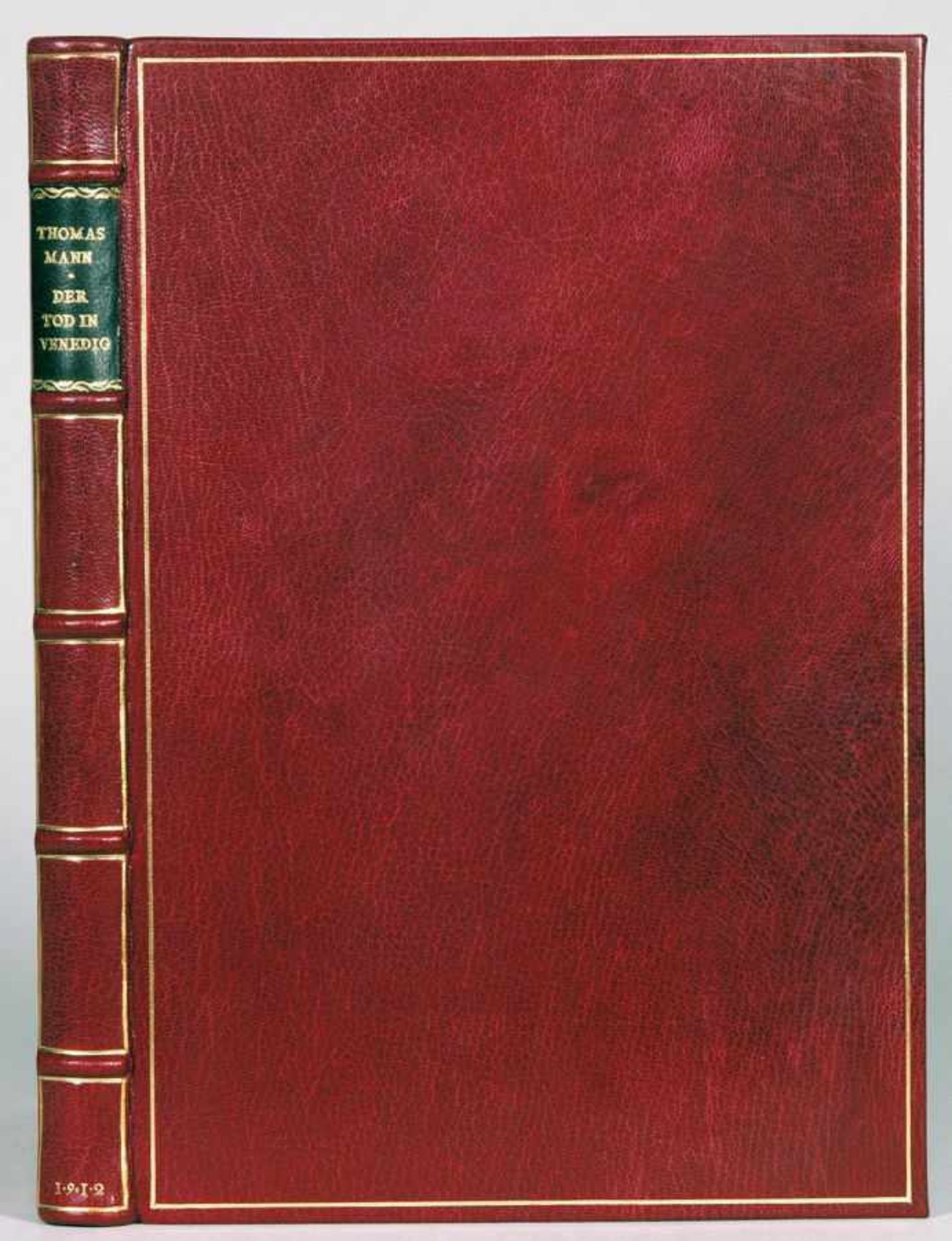 Thomas Mann. Der Tod in Venedig. Novelle. München, Hyperion 1912. Späterer weinroter Ecrasélederband - Image 2 of 2