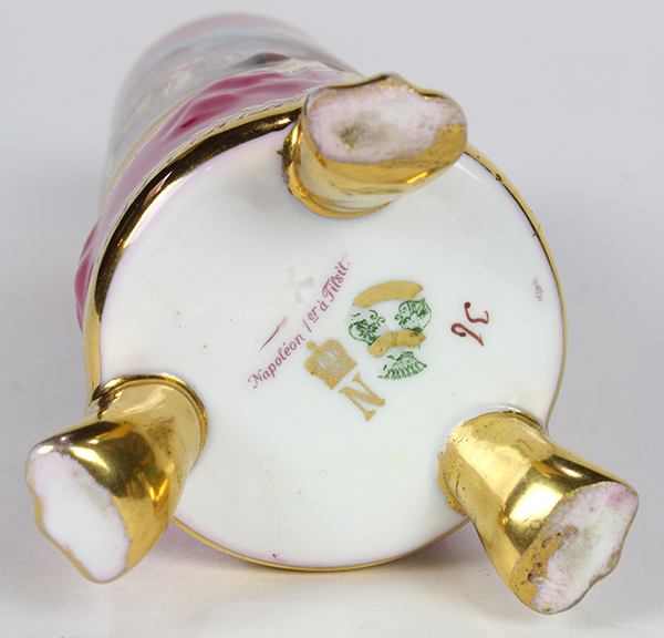 (Lot of 7) Bavarian porcelain table articles, each with polychrome and gilt enamel decoration - Image 3 of 4