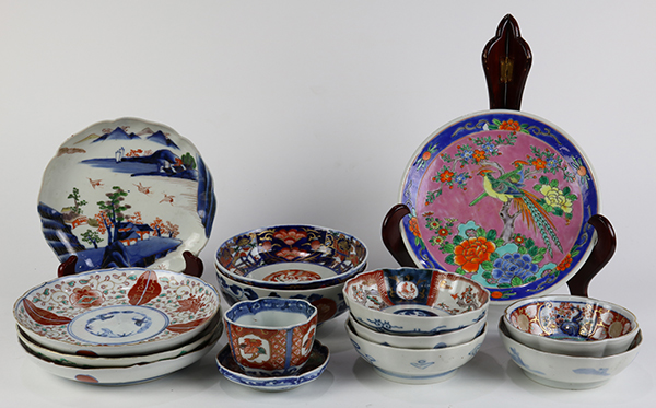 (lot of 14) Japanese Imari ware: consisting of five dishes, seven bowls and one cup; together with a