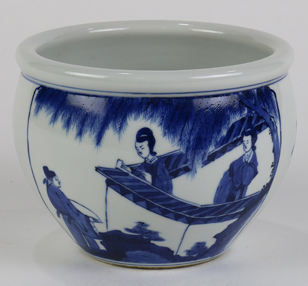 Chinese underglaze blue porcelain small fish bowl, with a rolled rim above two scenes with a scholar