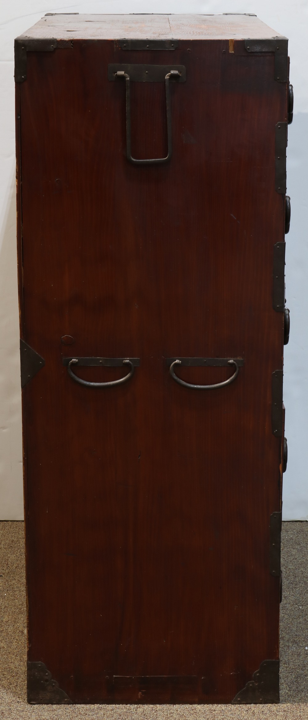 Japanese isho clothing tansu, reddish brown lacquered with iron pulls, pole hangers and other - Image 5 of 8