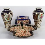 (Lot of 4) "Old Imari" style ceramic table articles, consisting of a pair of baluster form vases,
