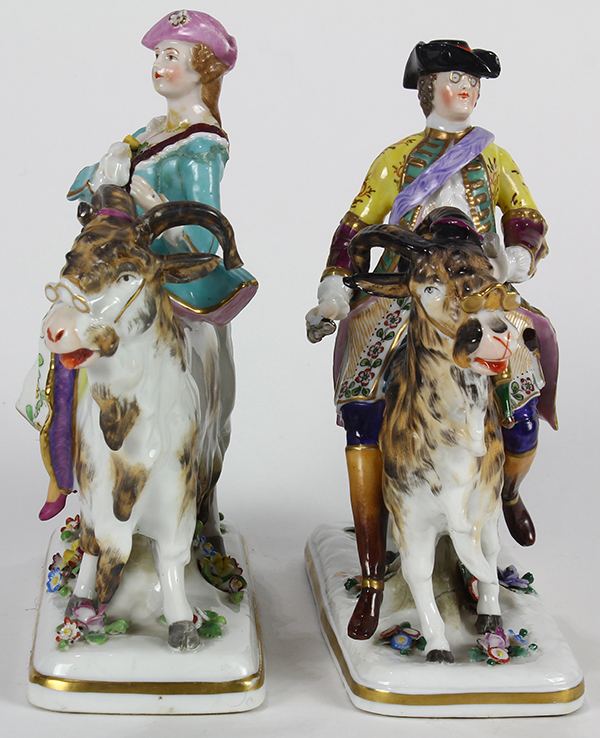 (lot of 2) Continental porcelain figural group after Meissen, each depicting a rider on horseback, - Image 3 of 3