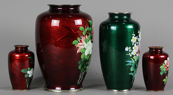 (lot of 4) Japanese cloisonne ginbari vases, consisting of a large red sparrow and bamboo ginbari - Bild 4 aus 6