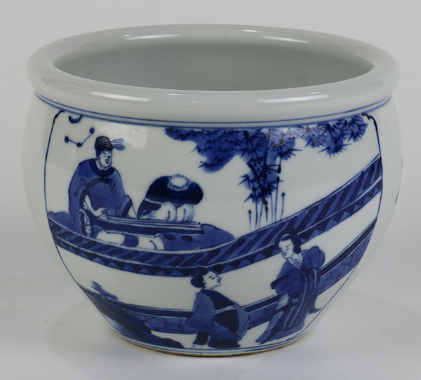 Chinese underglaze blue porcelain small fish bowl, with a rolled rim above two scenes with a scholar - Image 3 of 6