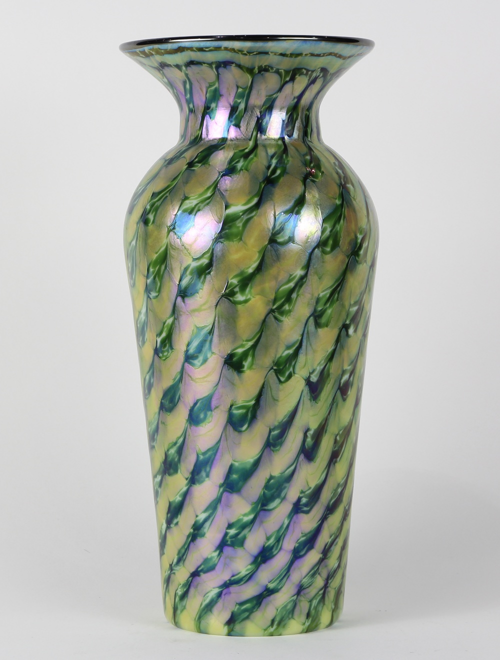 Lundberg Studios iridescent Jade Bamboo Regal vase, having a tapered form with jade green spiral - Image 3 of 8