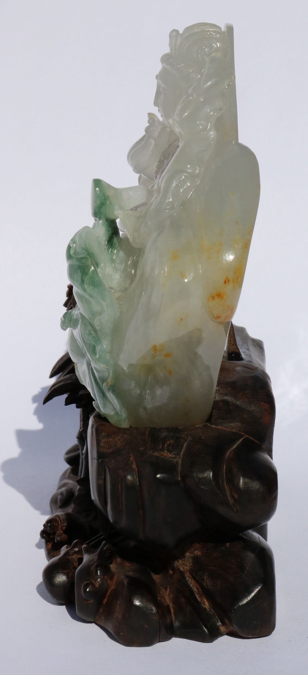 Chinese jadeite figural carving, featuring Guanyin seated in royal ease, holding a jewel and lotus - Image 2 of 4