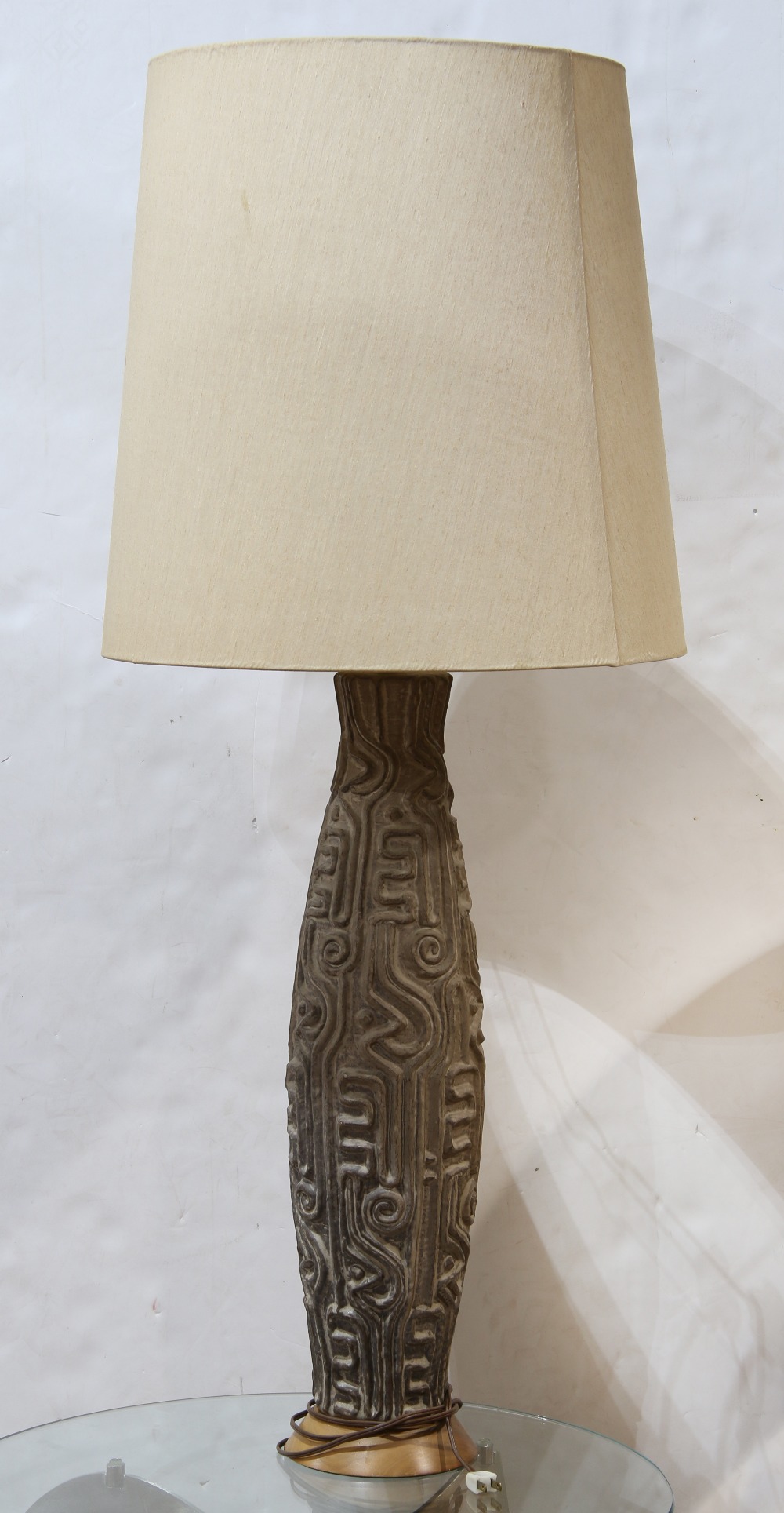 Mid-Century Design-Technics (Lee Rosen design) ceramic lamp, having a relief decorated body with