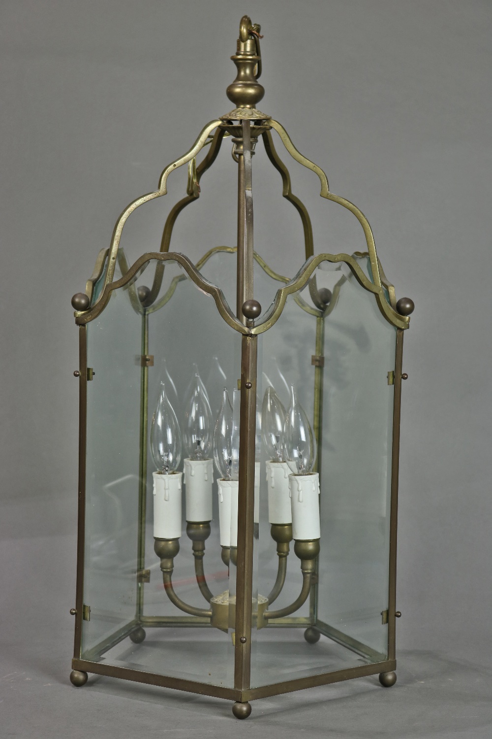 Georgian style brass lantern, having beveled glass panels surrounding five lights - Image 2 of 4