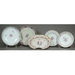 (lot of 5) Chinese export porcelain dishes, similar decorated with floral motifs, consisting of