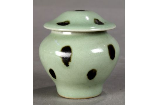 Chinese spotted celadon glazed lidded ceramic jar, the vessel with a wide shoulder and tapering - Image 3 of 7