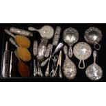 (lot of 26) Silver and silverplate dresser and vanity group consisting of (5) silver mounted