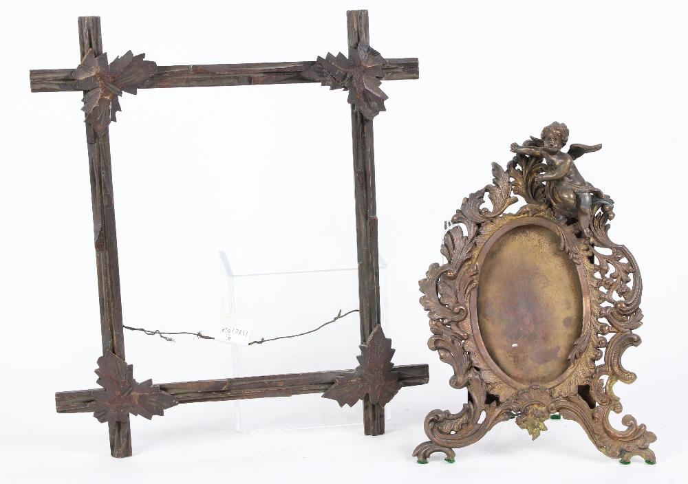 (lot of 4) Contintental frame group, consisting of an oval form vanity mirror, surmounted by a - Image 3 of 3