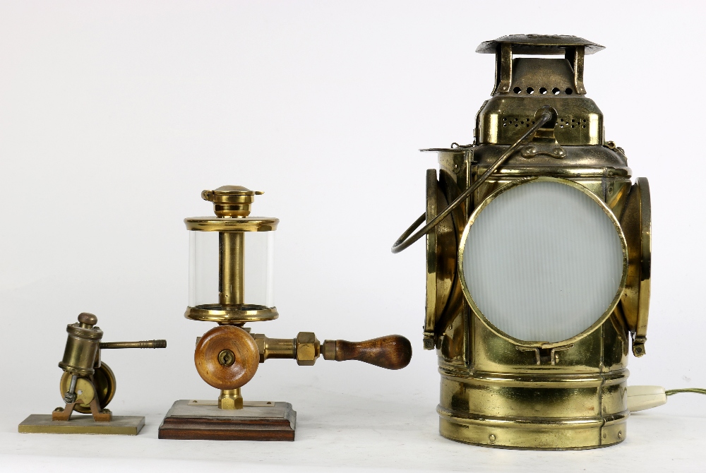 (lot of 3) Brass ship's lantern, electrified, together with two railroad model oilers, one inscribed - Image 3 of 5