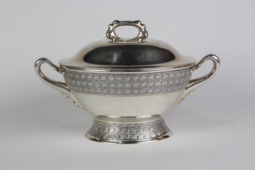 Tiffany & Co. sterling silver soup tureen and cover, with lobed loop handle to lid and to either
